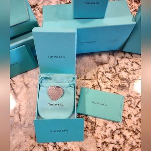 Tiffany & CO Heart Pendant